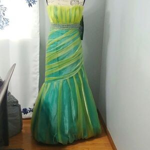 NWT Stunning Lafee Strapless Mermaid Aqua/Green Prom 8